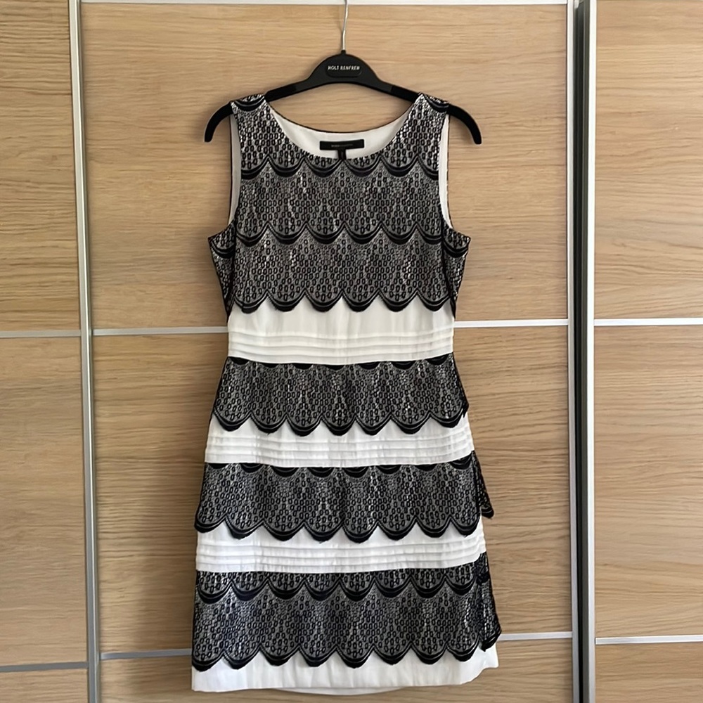 BCBG light dress